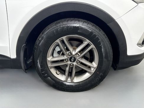 Used 2017 Hyundai Santa Fe Sport image 31