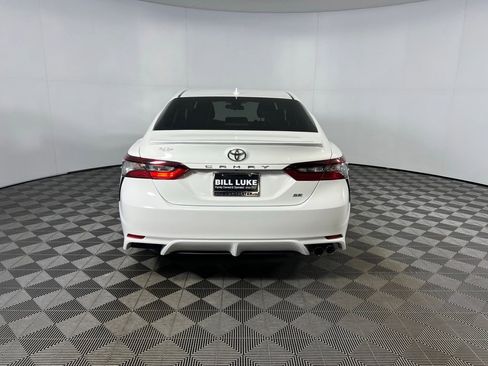 Used 2022 Toyota Camry SE image 8
