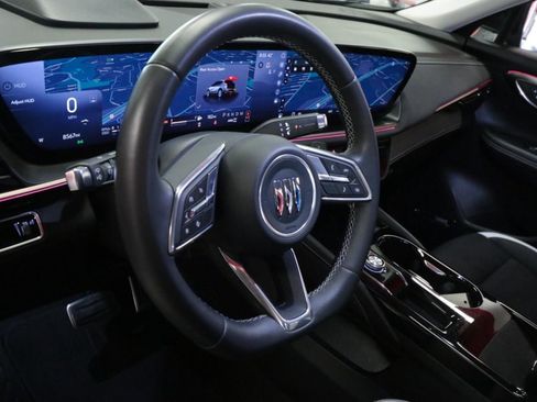 Used 2025 Buick Envision Sport Touring image 18