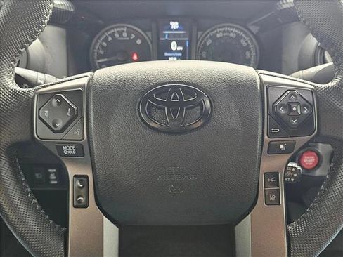 Used 2021 Toyota Tacoma TRD Off-Road AWD/4WD image 20