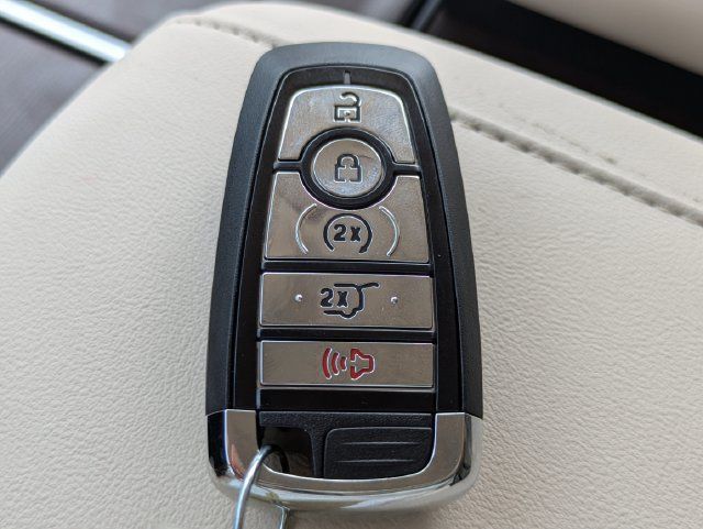 New 2027 Lincoln Navigator Premiere AWD/4WD image 29