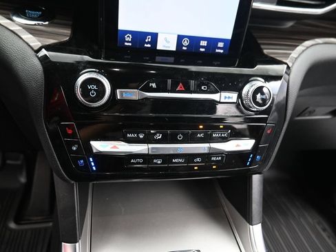 Used 2023 Ford Explorer Limited w/ Limited Technology Package RWD image 13