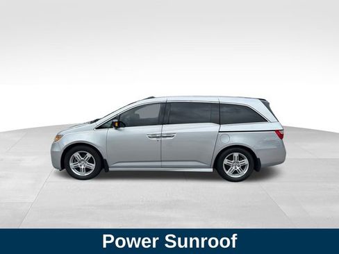 Used 2012 Honda Odyssey Touring image 2