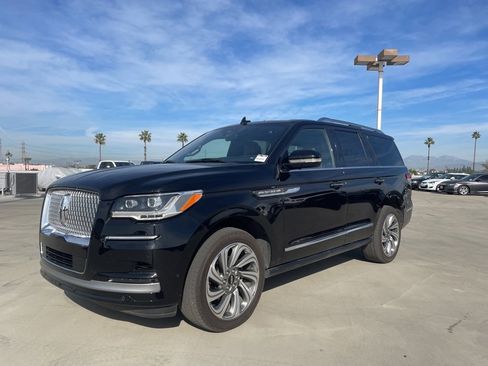 Used 2024 Lincoln Navigator Reserve image 5