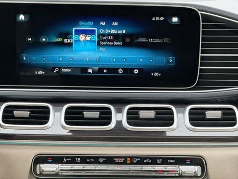 Used 2022 Mercedes-Benz GLS 450 4MATIC image 19