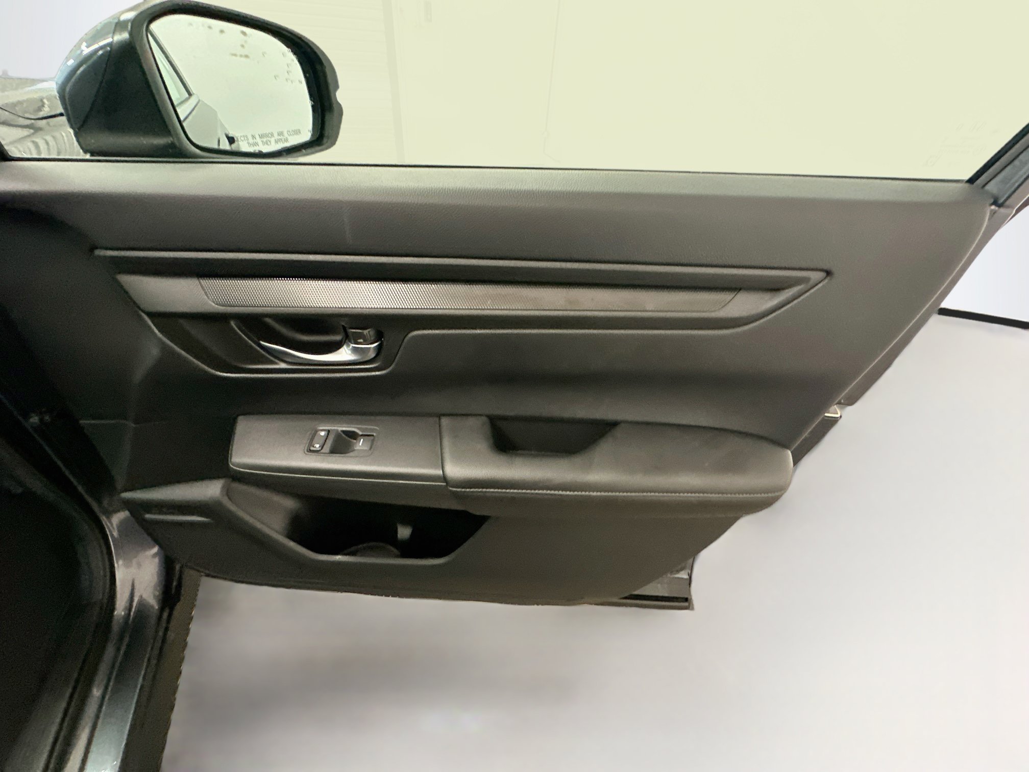 Used 2025 Honda CR-V LX image 32