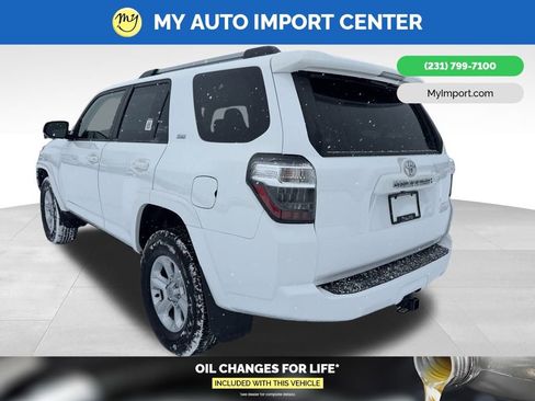 Used 2024 Toyota 4Runner SR5 Premium image 5