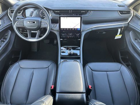 New 2025 Jeep Grand Cherokee Limited image 22