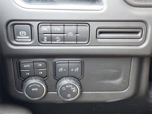 Used 2024 Chevrolet Tahoe Premier image 23