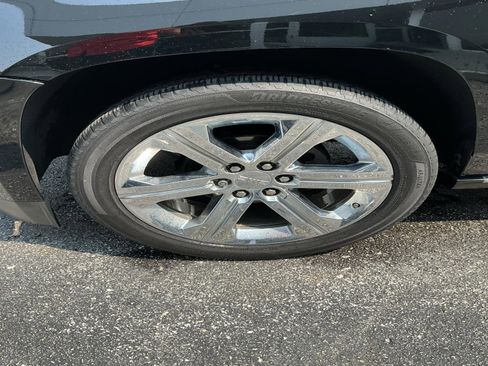 Used 2018 GMC Yukon Denali w/ Denali Ultimate Package image 10