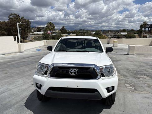 Used 2015 Toyota Tacoma PreRunner w/ SR5 Package image 5