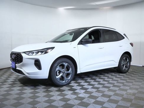 Certified 2023 Ford Escape ST-Line w/ Tech Pack #1 AWD/4WD image 2