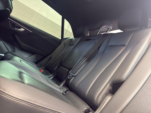 Used 2021 Audi Q8 Premium Plus AWD/4WD image 32