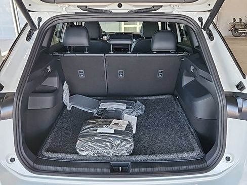 New 2026 Volkswagen Tiguan SE R-Line image 19