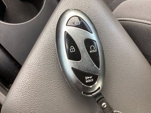 Used 2024 Hyundai Elantra SEL FWD image 34