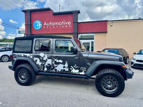 Used 2019 Jeep Wrangler Unlimited Sport S AWD/4WD image 6