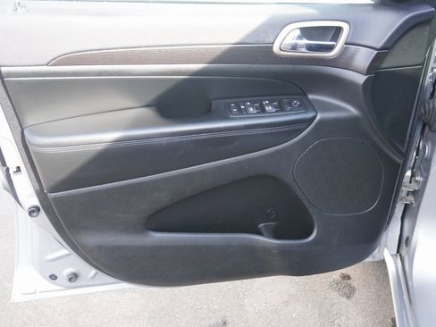 Used 2015 Jeep Grand Cherokee Altitude image 10