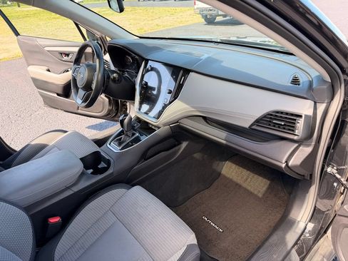 Used 2023 Subaru Outback Premium AWD/4WD image 36