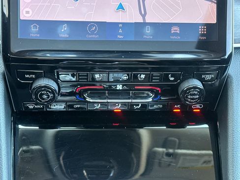 Certified 2022 Jeep Grand Cherokee Limited 4xe w/ Luxury Tech Group II AWD/4WD image 23