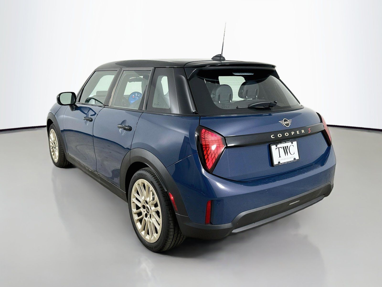 New 2026 MINI Cooper S FWD image 7