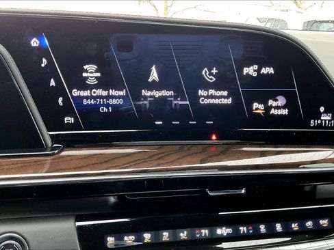 Used 2024 Cadillac Escalade Sport Platinum w/ LPO, ONYX Package image 33