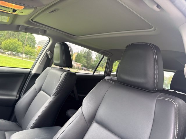Used 2018 Toyota RAV4 Limited w/ Advanced Technology Package AWD/4WD image 20