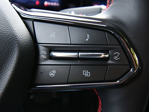 Used 2025 Chevrolet Traverse RS w/ LPO, Floor Liner Package AWD/4WD image 25