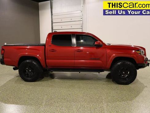 Used 2019 Toyota Tacoma SR5 image 8