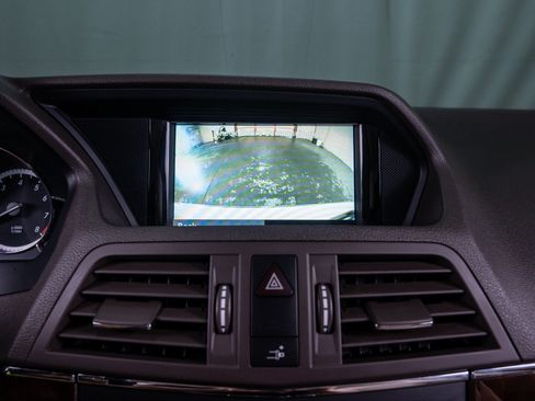 Used 2011 Mercedes-Benz E 350 Cabriolet image 25