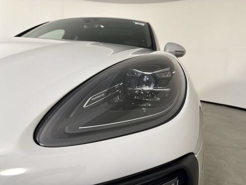 Certified 2025 Porsche Macan S AWD/4WD image 11
