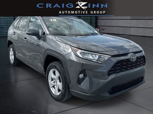 Used 2019 Toyota RAV4 XLE FWD image 1