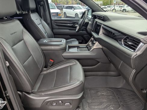 Certified 2021 GMC Yukon Denali w/ Denali Premium Package image 30