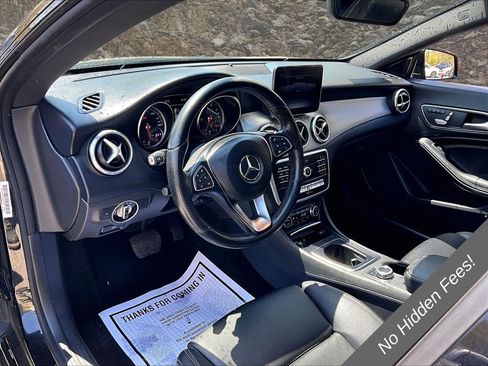 Used 2019 Mercedes-Benz CLA 250 4MATIC image 11