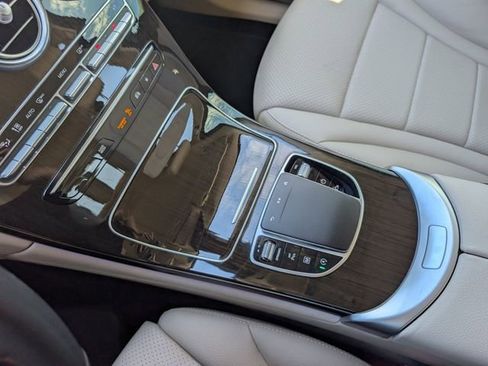 Used 2021 Mercedes-Benz GLC 300 image 18