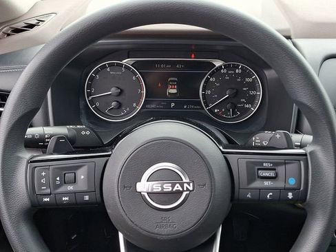 Used 2023 Nissan Rogue SV image 19