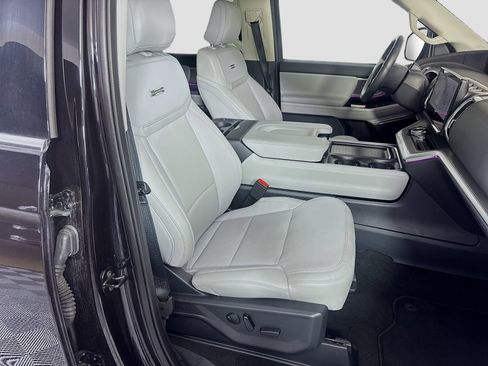 Certified 2025 Ford Expedition Platinum AWD/4WD image 31