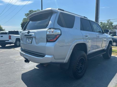Used 2021 Toyota 4Runner SR5 Premium AWD/4WD image 7