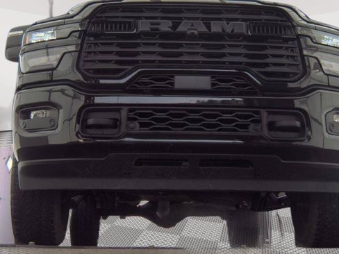 Used 2025 RAM 2500 Big Horn AWD/4WD image 19