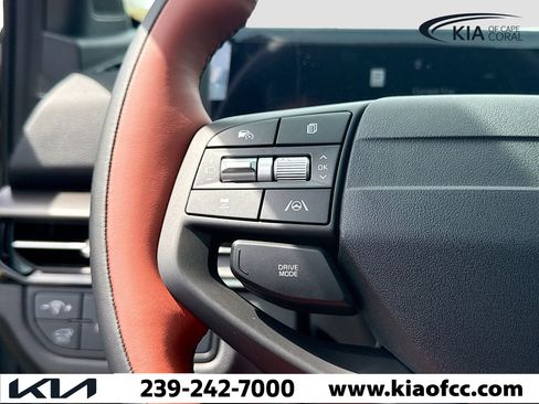 New 2026 Kia Sportage SX image 37