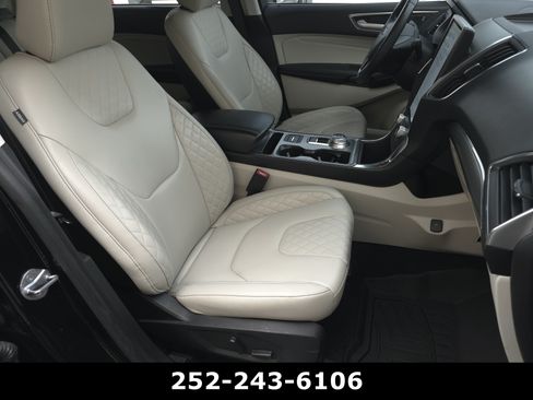 Used 2024 Ford Edge Titanium AWD/4WD image 36