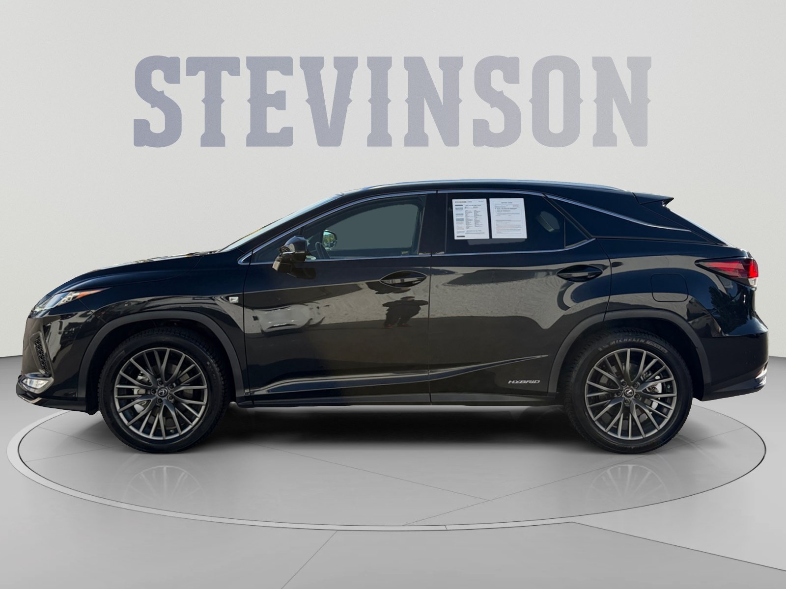 Used 2022 Lexus RX 450h F Sport w/ Accessory Package AWD/4WD image 2