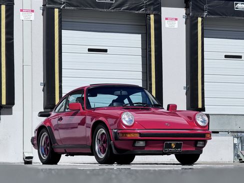Used 1988 Porsche 911 Carrera RWD image 2
