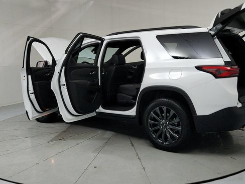 Used 2023 Chevrolet Traverse RS AWD/4WD image 10