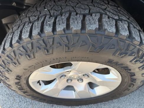 Used 2021 RAM 1500 Big Horn w/ Protection Group AWD/4WD image 9