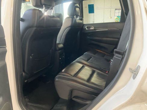 Used 2015 Jeep Grand Cherokee Limited w/ Luxury Group II AWD/4WD image 11