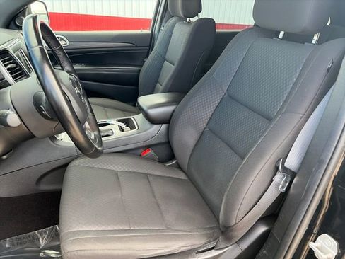 Used 2020 Jeep Grand Cherokee Laredo AWD/4WD image 35