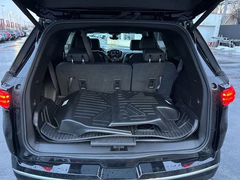 Used 2022 Chevrolet Traverse Premier w/ LPO, Blackout Package image 31