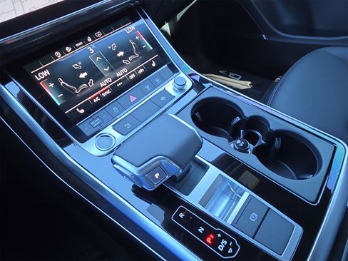 New 2026 Audi Q7 2.0T Premium image 22