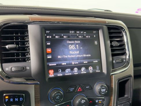 Used 2013 RAM 1500 Laramie w/ Convenience Group image 22