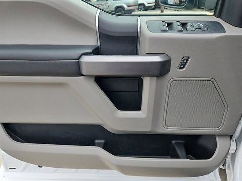 Used 2021 Ford F250 XLT w/ FX4 Off-Road Package image 18